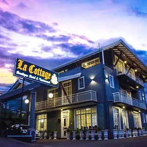 La Boutique & Restaurant Нувара-Элия